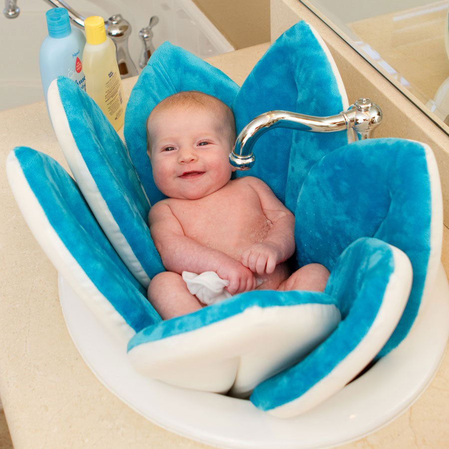 newborn first bath